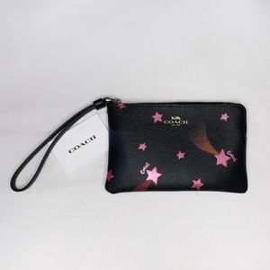 Coach - Corner Zip Wristlet